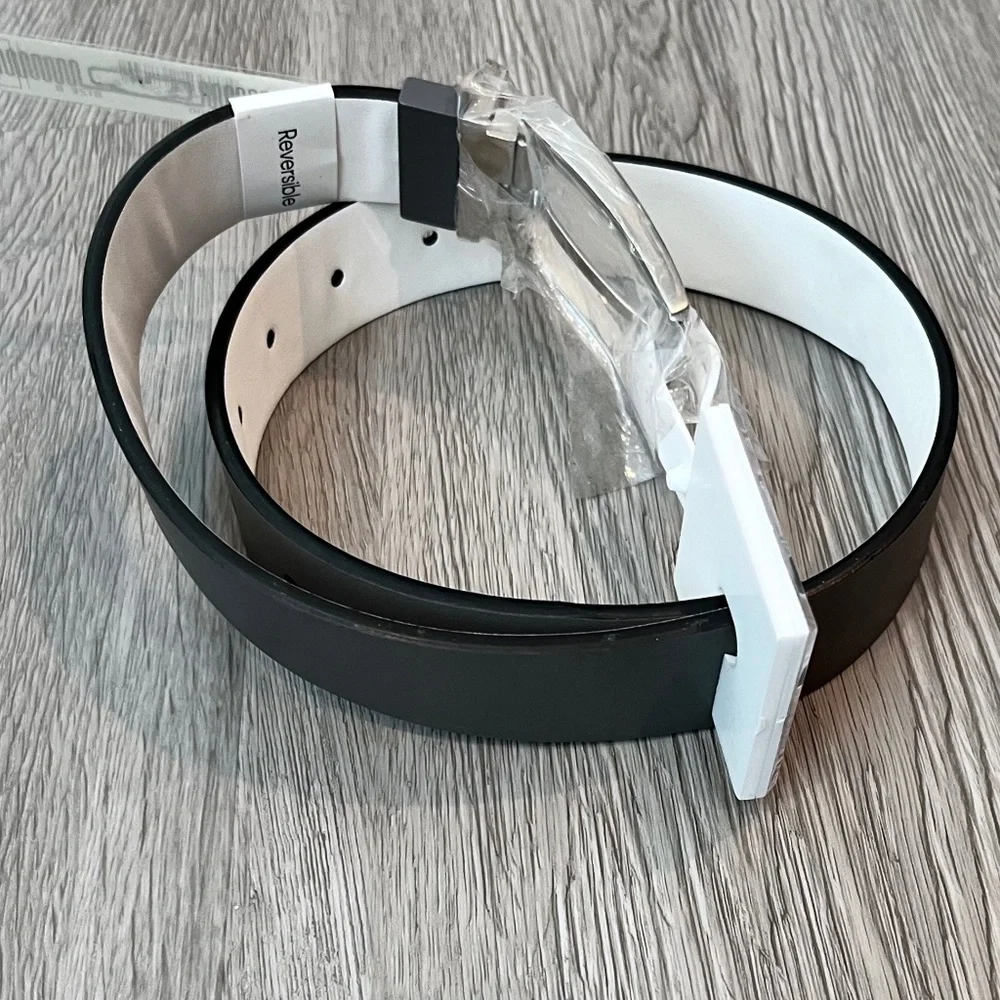 (NWD) Calvin Klein Big Boys Reversible Leather Belt Gray/White Size S (22-24)
